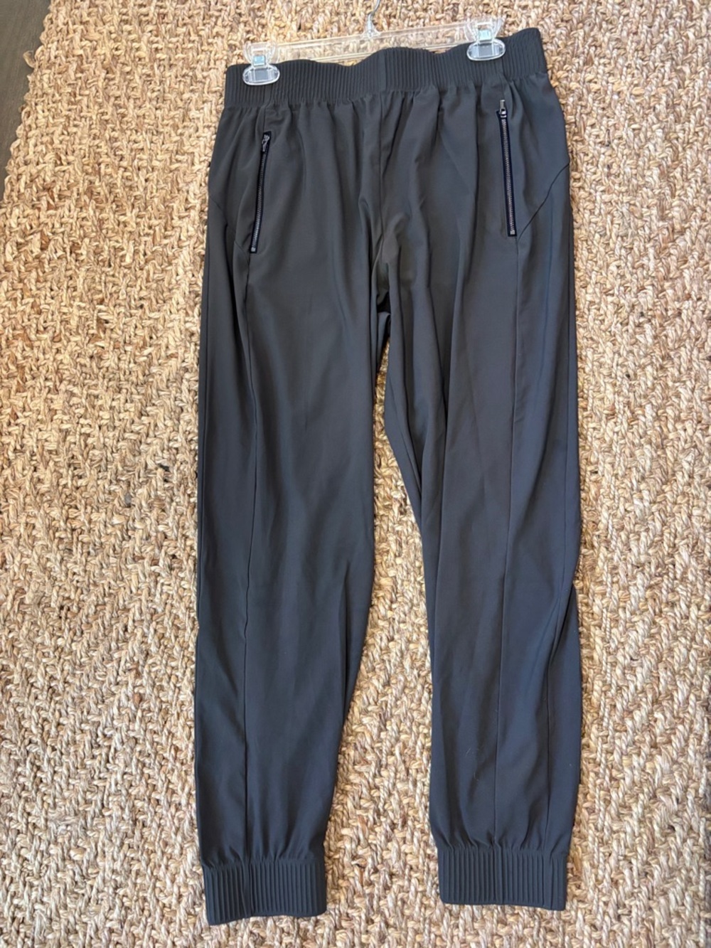 Athleta dark taupe Elastic Waist Jogger Pants Sz M